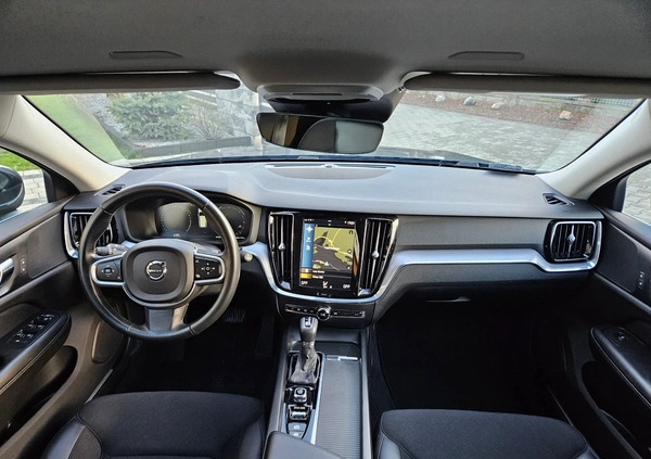 Volvo V60 cena 83900 przebieg: 212000, rok produkcji 2020 z Poddębice małe 277